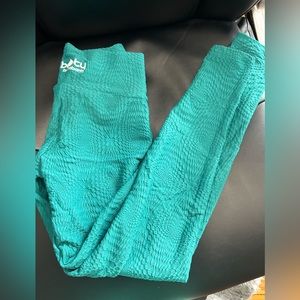 Booty by Brabants worn once mermaid teal leggings!